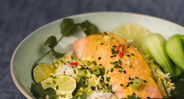 Recipe for salmon steak with coconut milk sauce